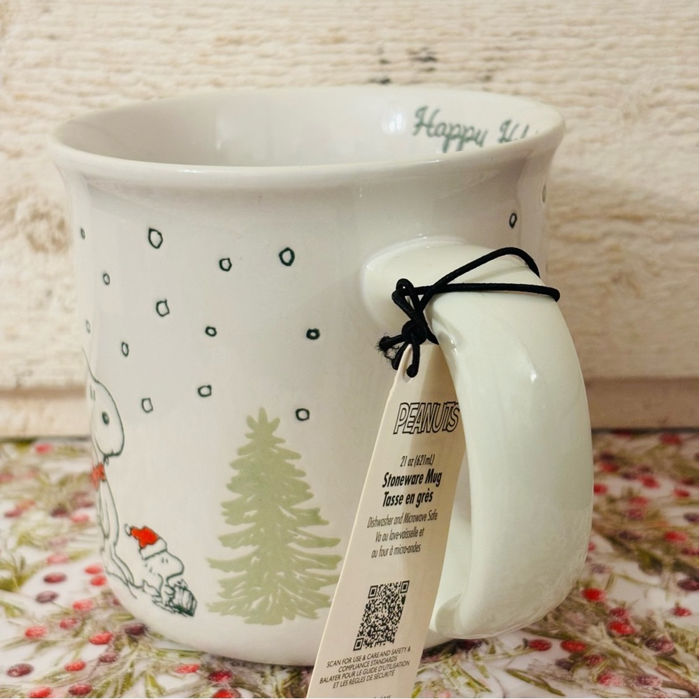 Peanuts SNOOPY Woodstock “HAPPY HOLIDAYS!” 21oz Stoneware Winter Coffee Mug NEW - Picture 4 of 12